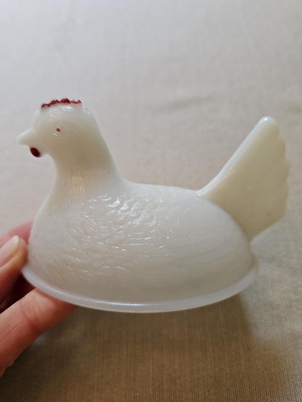 Great Condition Vintage White Milk Glass Chicken Hen TOP ONLY